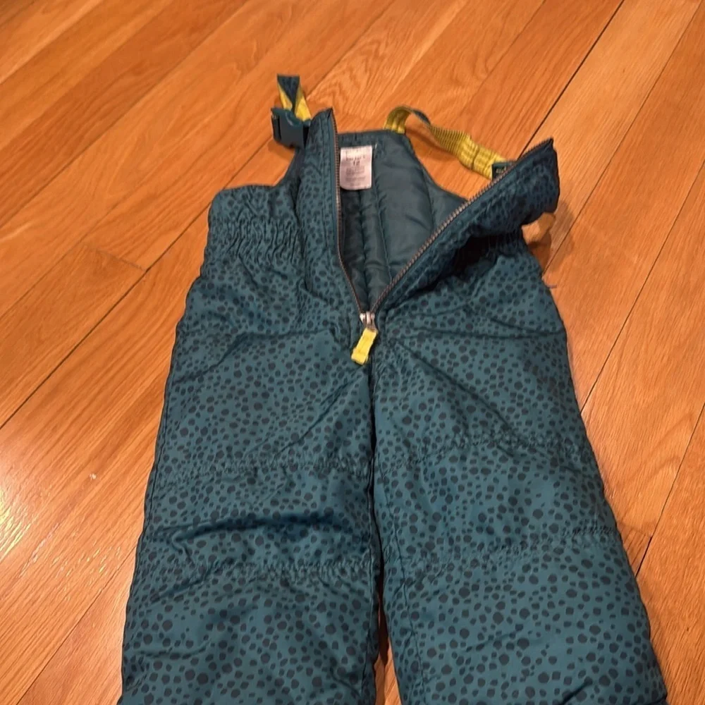 Carter’s boy bib Snowpants size 12 .